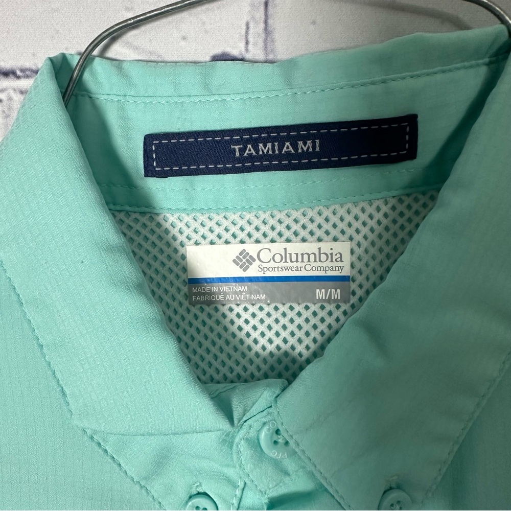 Columbia Men's Light Blue Casual Shirt - Picture 3 of 3